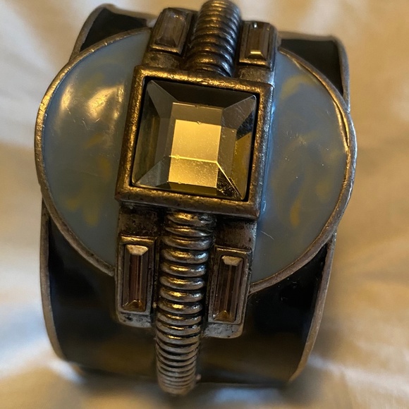 Silver Enamel Smoke Stone 1.5" Wide Cuff Bracelet 7" - Picture 8 of 10